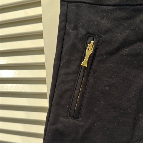 Kate Spade girls black mini skirt with bow zippers - Picture 2 of 3